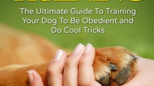 Dog Training: The Ultimate Guide To Training Your Dog To Be Obedient and Do Cool Tricks (Dog Training Books Book 1) (Volume 1)