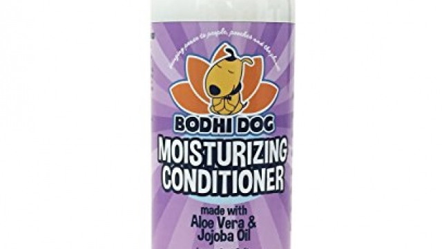 NEW Natural Moisturizing Pet Conditioner | Conditioning for Dogs, Cats and more | Soothing Aloe Vera & Jojoba Oil | Professional Quality – Made in the USA – 1 Bottle 17oz (503ml)