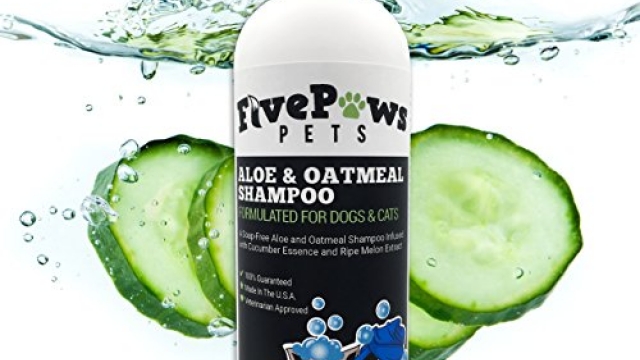 Soap Free Aloe and Oatmeal Hypoallergenic Pet Shampoo, Relieves Dry Flaky Itchy Skin, Natural Cucumber and Melon Scent, for Dogs Cats and Horses 16 oz