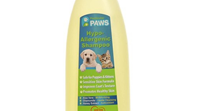Hypoallergenic Dog and Cat Shampoo – All Natural with Aloe Vera, Chamomile & Rosemary for Sensitive and Young Skin – 17 oz